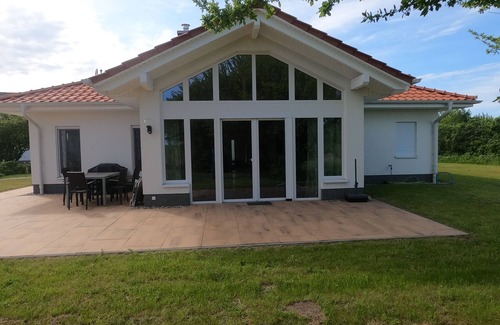 Trent Casa | Villa Rotdorn with 3 bedrooms and 3 bathrooms right next to the nature reserve
