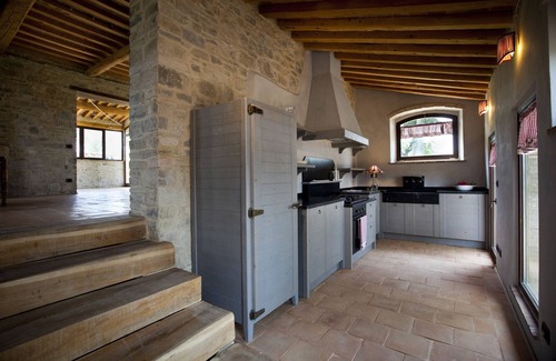 Poggibonsi Villa | Villa Rugiada Promoted By WeekHomes.com