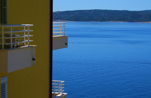 Marusici Apartamento | Villa Ruzmarina, 1 minuto a pie de playa pintoresca, tremenda vista