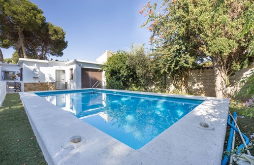 Los Gallos-Cerromolino Villa | Villa 'Sahia Ideal Familias 9 Pax' con piscina privada, Wi-Fi y aire acondicionado