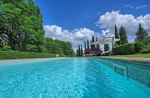 San Gimignano Villa | Villa Sabrina by PosarelliVillas