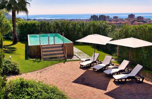 Arma di Taggia Villa | Villa Sabrina with Sea View, Pool, Parking