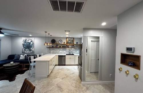 Gulf Breeze Villa | Villa Saffron Private Vacation for 2 Last Minute Special