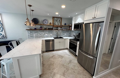 Gulf Breeze Villa | Villa Saffron Private Vacation for 2 Last Minute Special