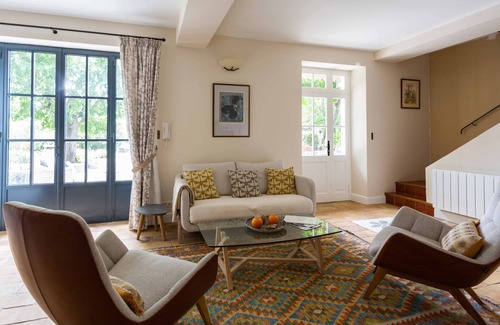 Saint-Etienne-du-Gres Casa | Villa Saint-Étienne-du-Grès, 4 bedrooms, 8 persons