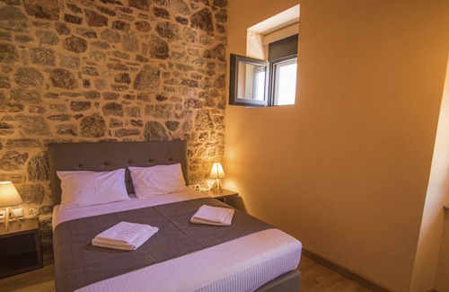 Salakos Villa | Villa Salakos - Tres Habitaciones Villa, Capacidad 6