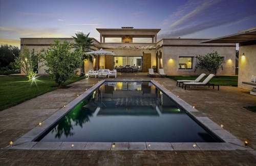 Oulad Hassoune Villa | Viila SALAMOUNI, Exclusive rental with private pool (6-8 bedrooms, 12-16 guests)