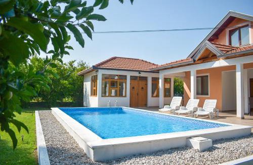 Hodbina Villa | Villa Sama