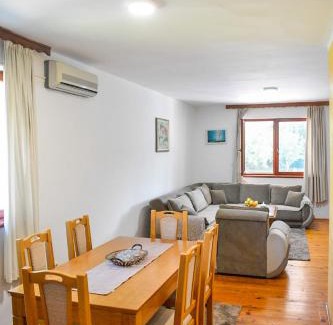 Hodbina Villa | Villa Sama