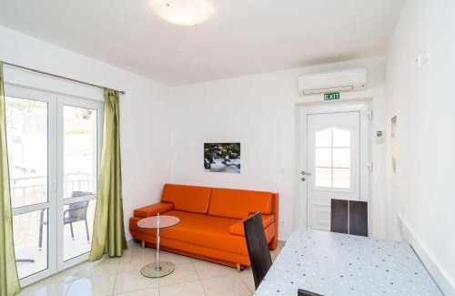 Plat Apartamento | Villa Samba- Premium One-Bedroom Apartment with Balcony and Sea View