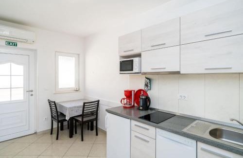 Plat Apartamento | Villa Samba - Studio Apartment with Balcony and Sea View