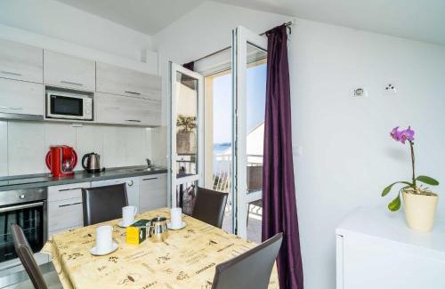 Plat Apartamento | Villa Samba - Two Bedroom Apartment with Balcony and Sea View