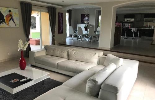 Les Arcs-sur-Argens Villa | Villa Sanata