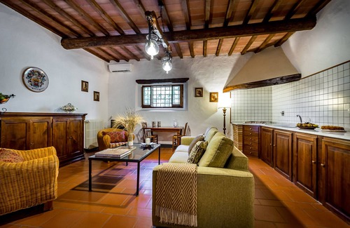 San Pietro in Bossolo Villa | Villa Sant'Andrea in San Casciano by Fantasia Villas