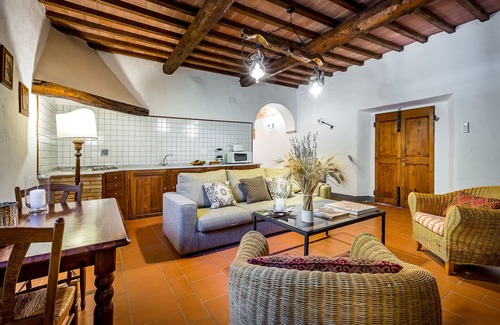 San Pietro in Bossolo Villa | Villa Sant'Andrea in San Casciano by Fantasia Villas