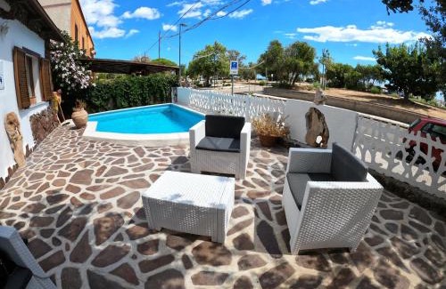 La Caletta Cama Y Desayuno | Villa Sari affitta camere