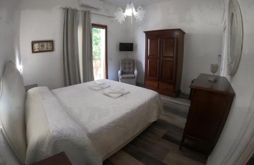 La Caletta Cama Y Desayuno | Villa Sari affitta camere