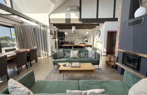 Sajdikove Humence Villa | Villa Scandinavia
