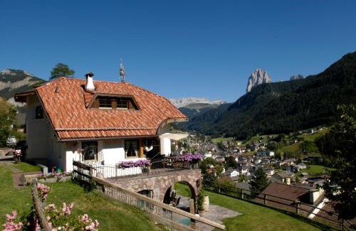 Ortisei Apartamento | Villa Schmalzl