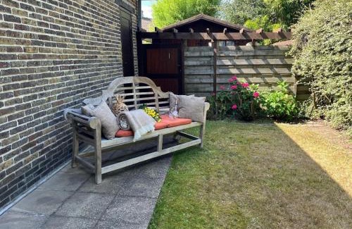 Witte Burg Casa | Villa Schorpioen - quiet location in Oostduinkerke