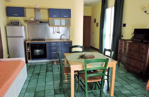 Santa Tecla Apartamento | Villa Sciare Modò - apartamento de dos habitaciones n. 1 planta baja con terraza amueblada