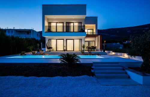 Rudine Villa | Villa Seascape with private pool