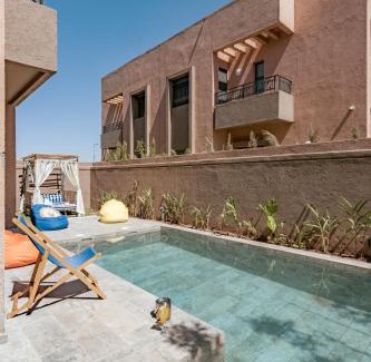 Menara Villa | Villa Secret Oasis - 4 BR Rooftop, Pool&AC - Up to 10 guests