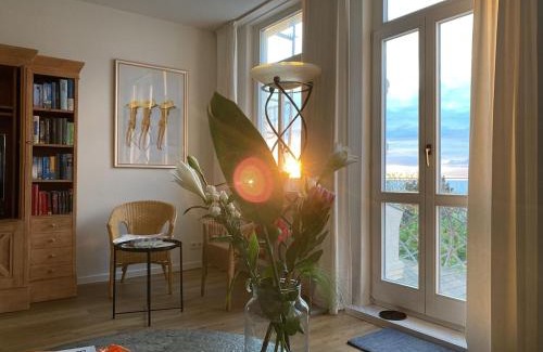 Warnemuende Apartamento | Villa Seeblick Warnemünde - Fewo mit Meerblick und Balkon direkt am Strand für 2-4 Pers