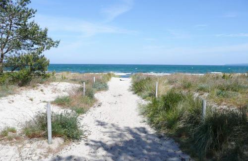Breege Apartamento | Villa Seeschwalbe FeWo 10 - Balkon, Meerblick