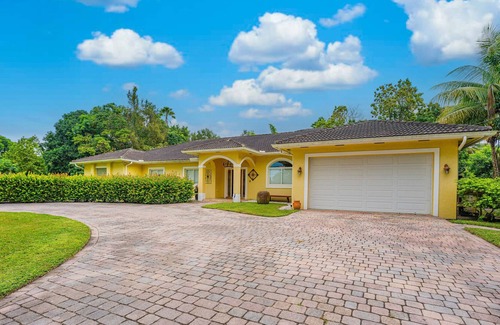 Southwest Ranches Villa | Villa Serene