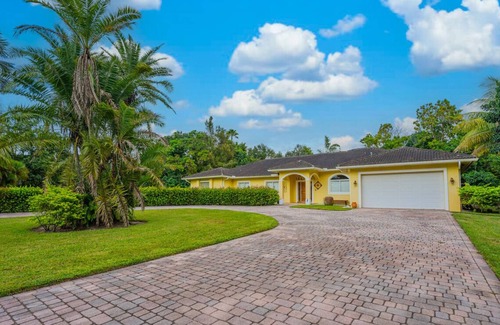 Southwest Ranches Villa | Villa Serene