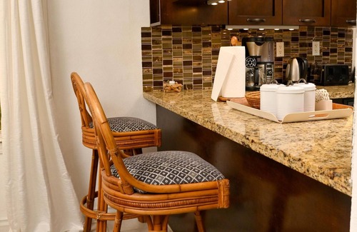 Discovery Bay Casa | Villa Serenity by the water