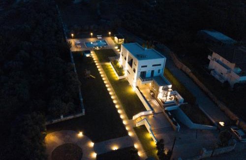 Tria Monastiria Villa | Villa Sfedami