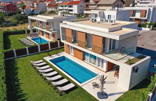 Kastel Gomilica Villa | Villa Sheley with private heated pool-Split