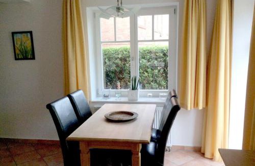 Warnemuende Apartamento | Villa Smidt Fewo 1