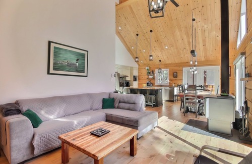 Argenteuil Regional County Municipality Chalet De Esquí | Villa Sofia - spa - 4 min from Carling Lake Golf - 1.5 hours from Ottawa