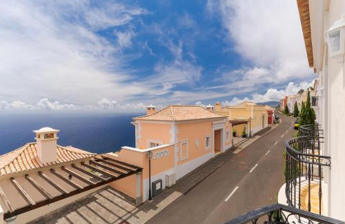 Sao Goncalo Villa | Villa Sol Palheiro Village by Holiday Rental Madeira
