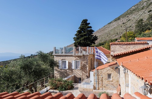 Thalames Casa | Villa Somatiana: Traditional Stone House