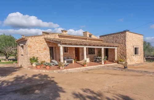 Santanyí Chalet De Esquí | Villa Son Coves by Slow Villas con piscina de agua salada y jardín en Santanyi