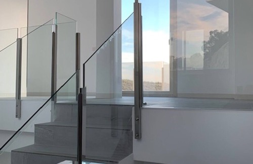 Llano de los Pastores Villa | Nueva villa moderna con piscina privada climatizada