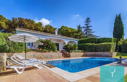 Sotogrande Villa | Villa Soto Sol Sotogrande: Ubicación Estratégica