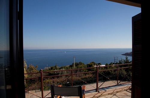 Lavreotiki Casa | Villa Sounion with sea view