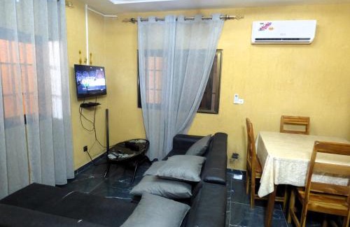 Lome Apartamento | VILLA Sourou Climatisée Avec WiFi Gratuit A 6 Nuitées de Réservation