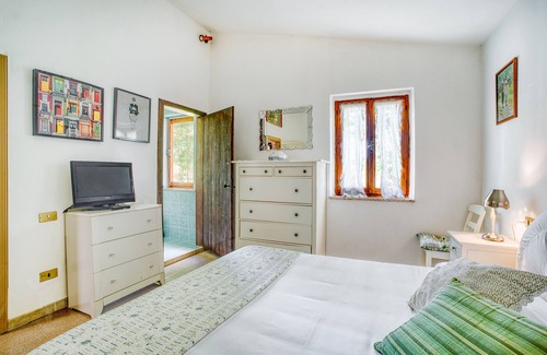 Monteluiano Villa | Villa "Splendida Dimora del 1600" with Private Pool & Wi-Fi