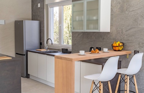 Komaji Villa | Villa Splendor, nueva y moderna de 5 dormitorios, cerca de Dubrovnik, piscina privada con estacionamiento