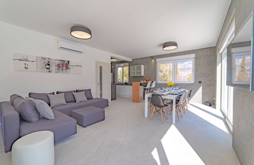 Komaji Villa | Villa Splendor, nueva y moderna de 5 dormitorios, cerca de Dubrovnik, piscina privada con estacionamiento