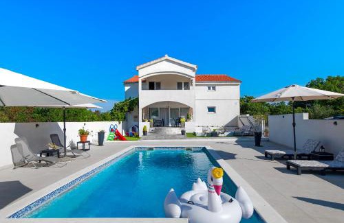 Lozovac Villa | Villa StellaVita