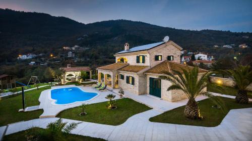Brsec Villa | Villa Stonegate Estate - Bonus, dvije vile jedna cijena!