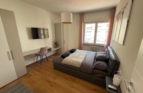 Isolotto Apartamento | Villa Strozzi - Modern Apartament