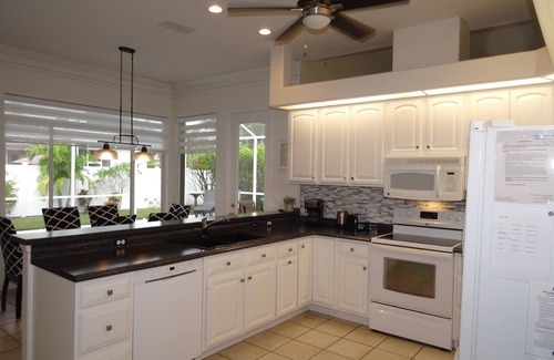 Palma Sola Villa | Hermosa NW Bradenton Villa / cerca de las playas de AMI / cerca a Robinson Preserve